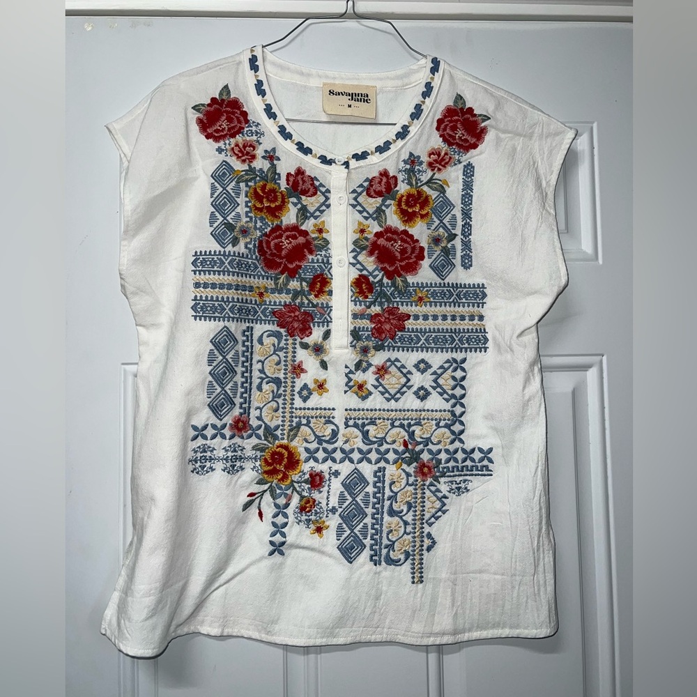 Savannah Jane embroidered floral sleeveless top size medium